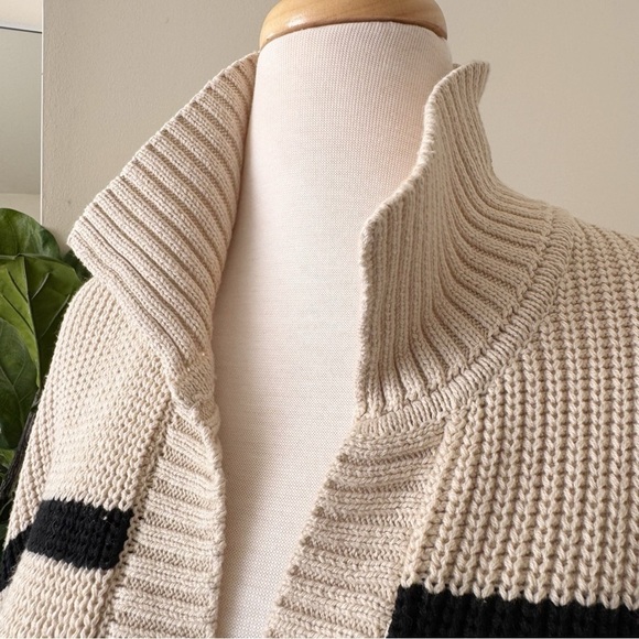 Stripes knit Sweater - Picture 6 of 13